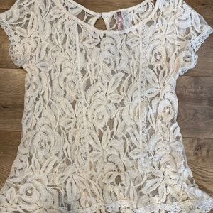 Women’s Lace Cream Blouse See Thru Size Medium Revolve Brand-Mauve